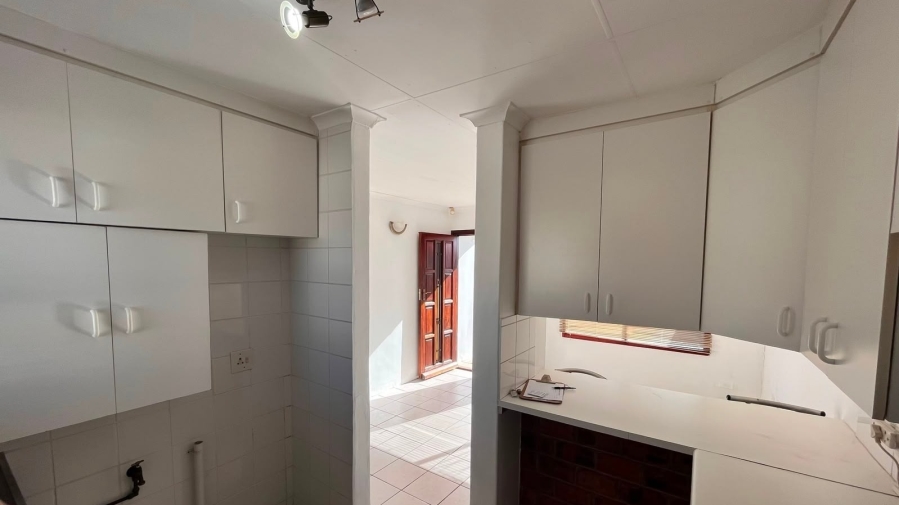 2 Bedroom Property for Sale in Sherwood Eastern Cape